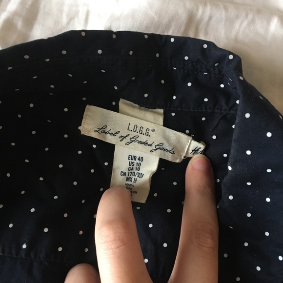 Basic button-up 😊 - Picture 2 of 2